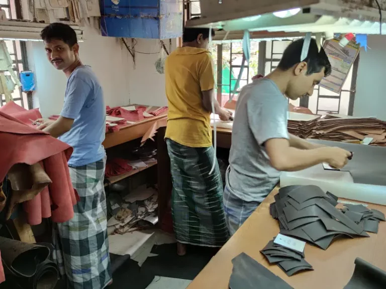 Arbeiter Artisan Well – fairtrade deutschland_Artisan-Well